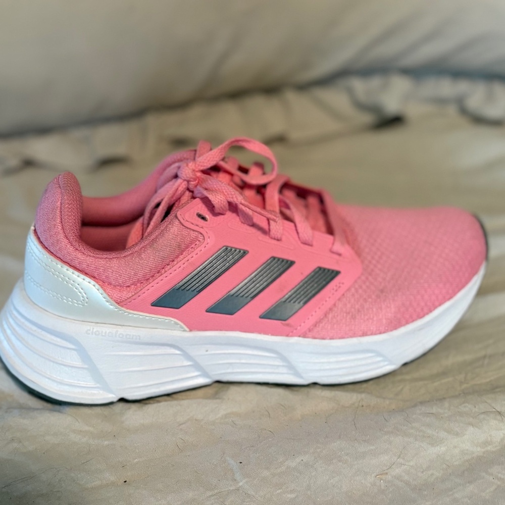 Women’s Adidas Pink Sneakers
